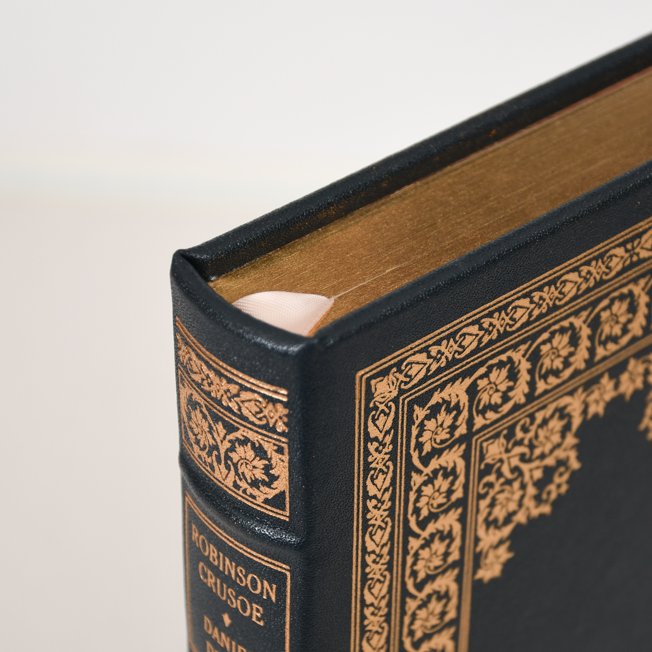 Robinson Crusoe by Daniel Defoe, Easton Press - Image 3