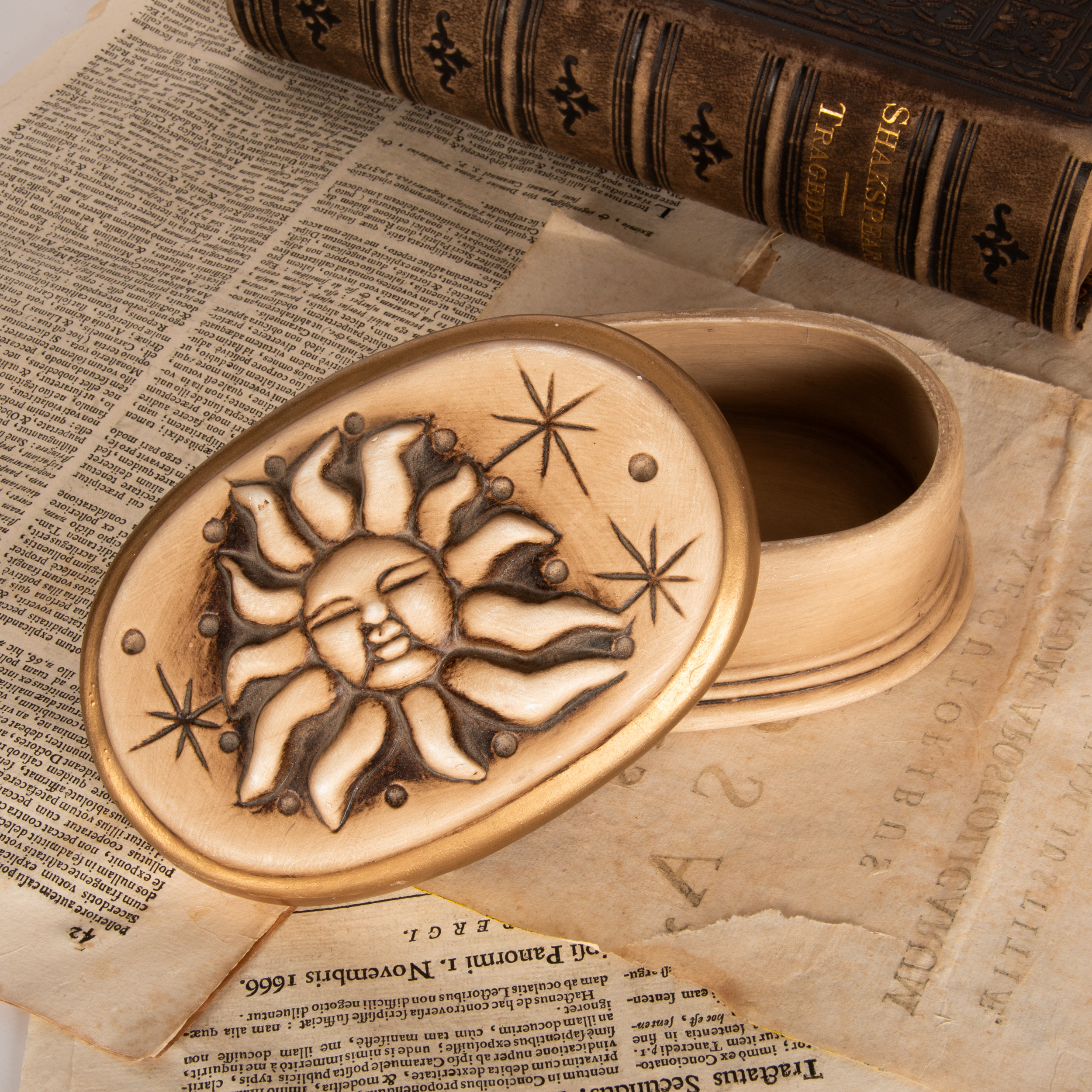 Ceramic Moon Sign Trinket Box - Image 4